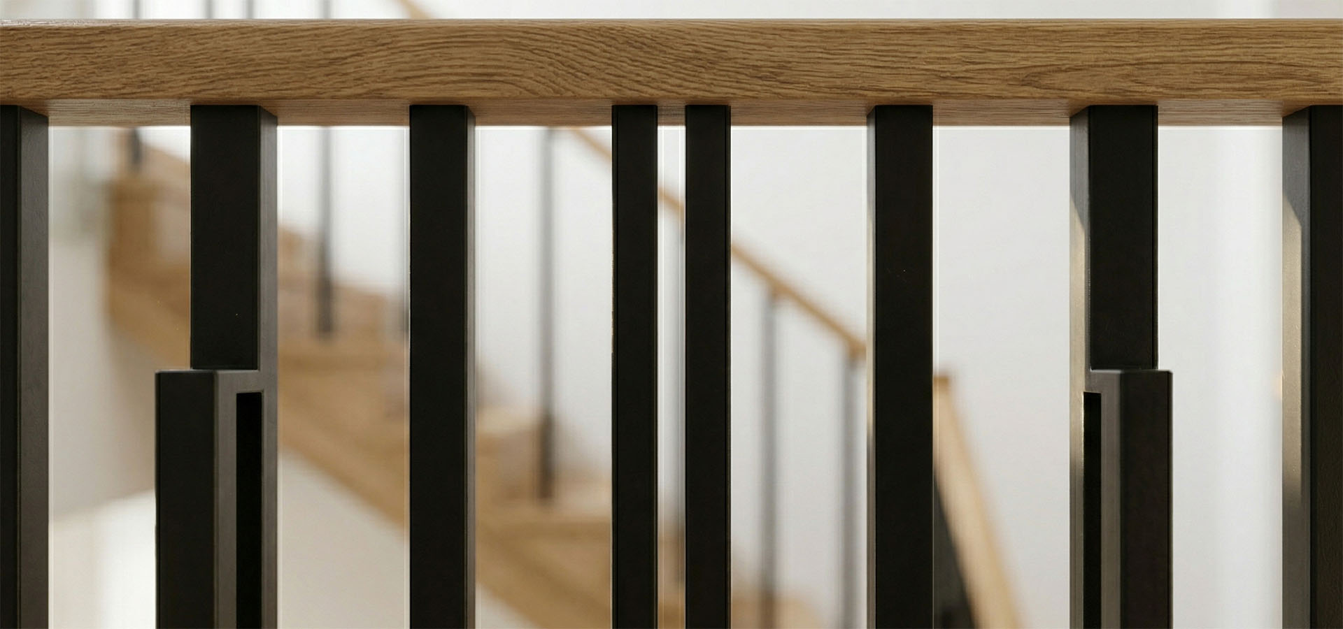 Безопасность детей: какие перила выбрать для домашней лестницы